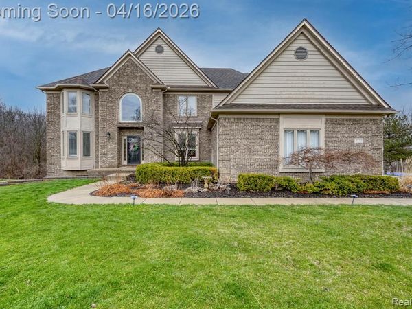 3772 Fawn Drive, Oakland Twp, MI 48306