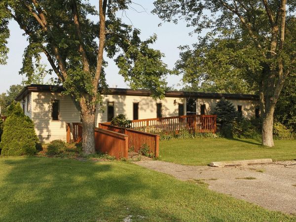 2840 Shirley Drive, Jackson, MI 49201