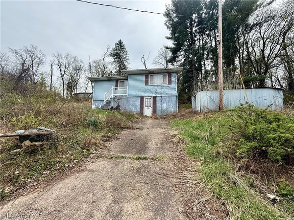 57212 Westlawn Avenue , Martins Ferry, OH 43935