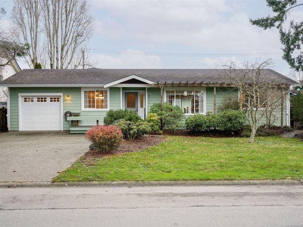 2087 James White Blvd , Sidney, BC V8L 4G5