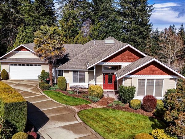 1668 Cresswell Dr, North Saanich, BC V8L 4L8