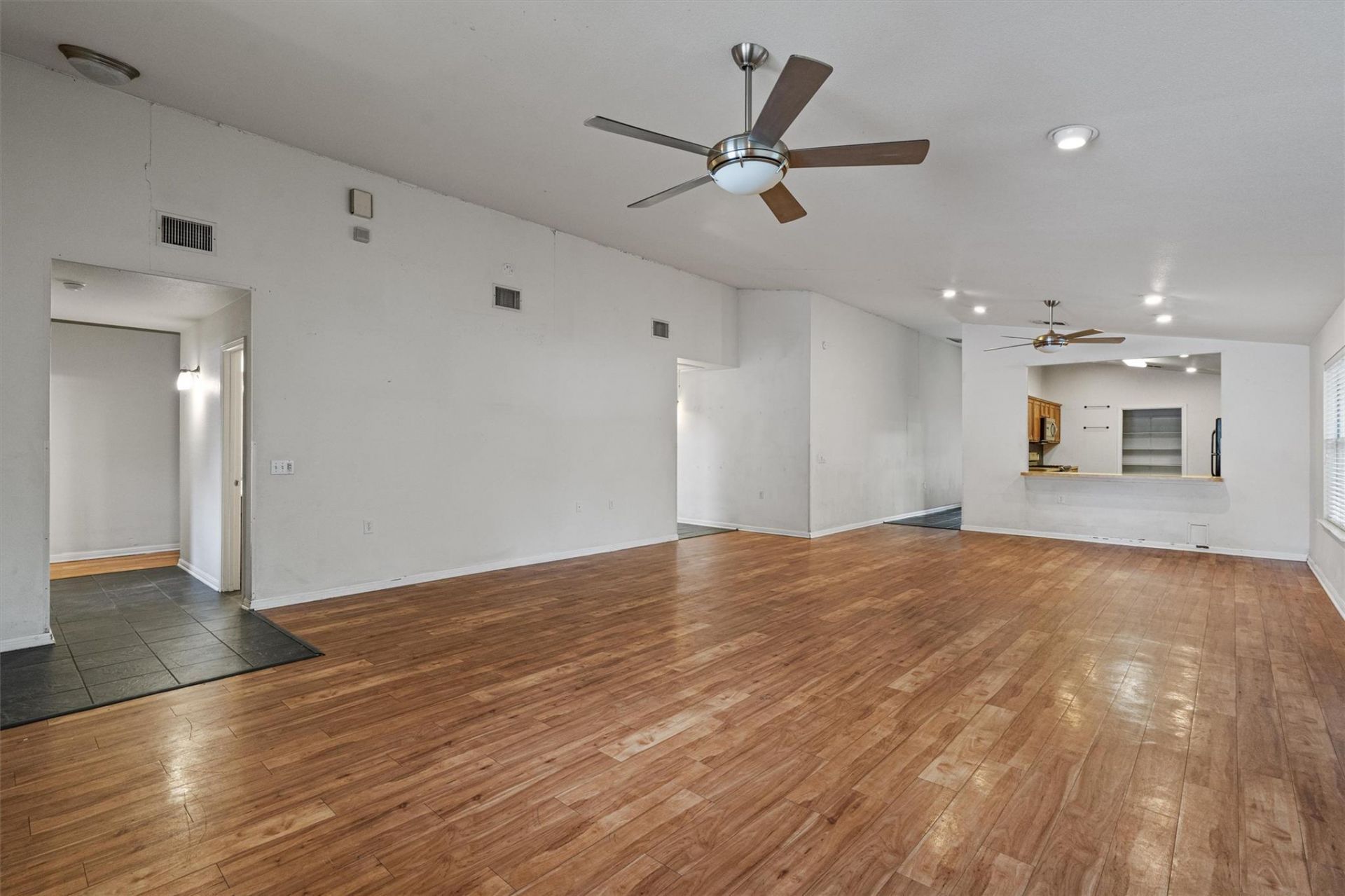 1213 Justin Ln, Austin, TX 78757 Main Photo