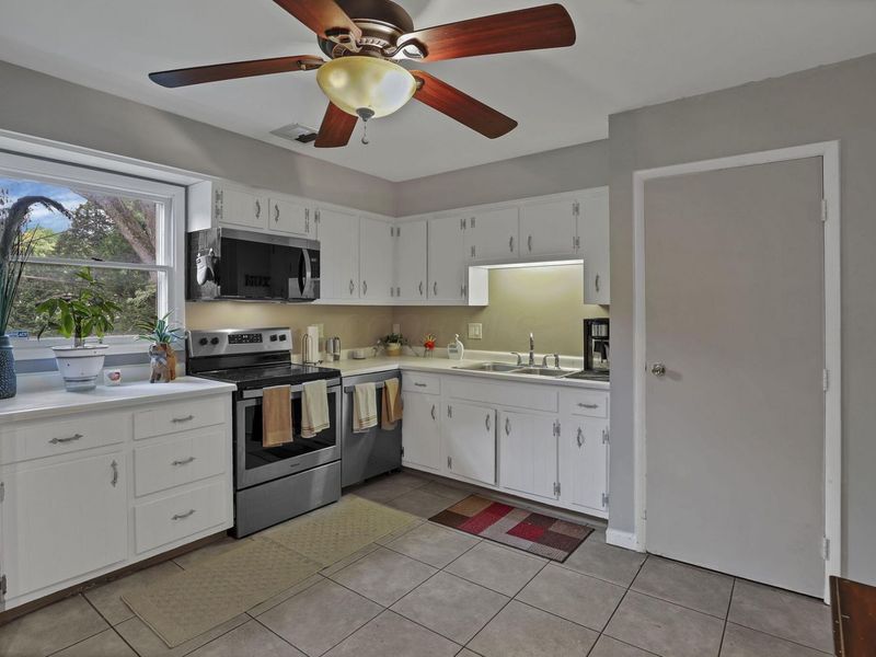 541 Cherrington Road, Westerville, OH 43081 Photo 12