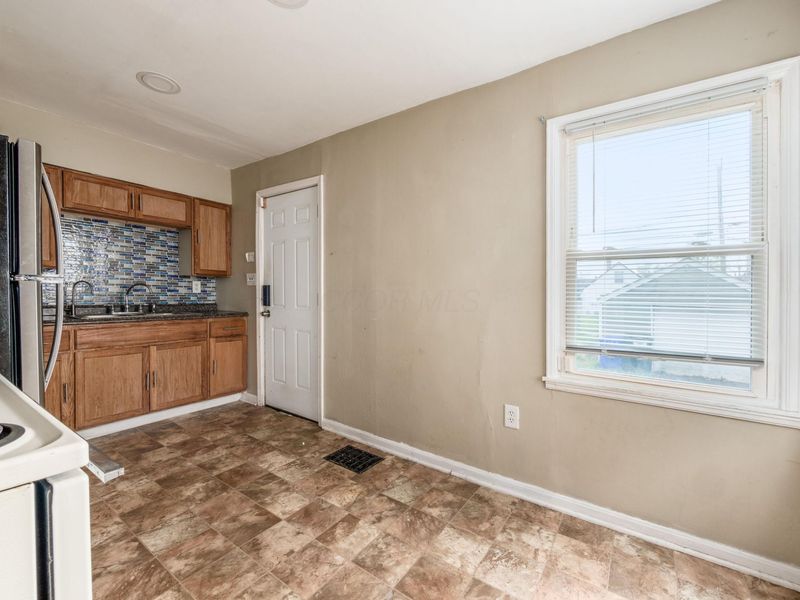 1167 Duxberry Avenue, Columbus, OH 43211 Photo 16