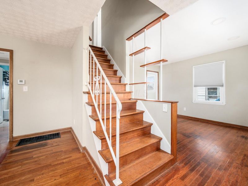 1167 Duxberry Avenue, Columbus, OH 43211 Photo 3