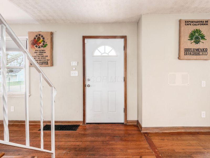 1167 Duxberry Avenue, Columbus, OH 43211 Photo 3