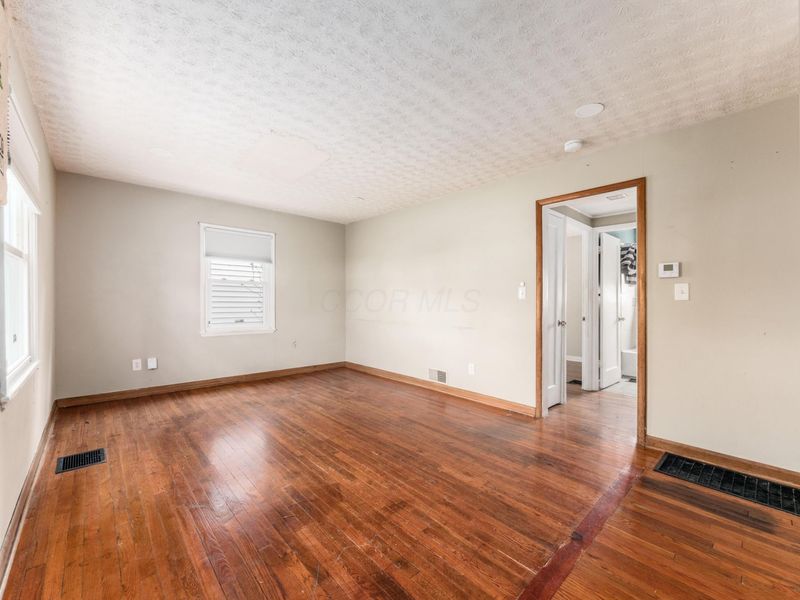 1167 Duxberry Avenue, Columbus, OH 43211 Photo 3