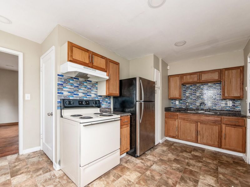 1167 Duxberry Avenue, Columbus, OH 43211 Photo 7