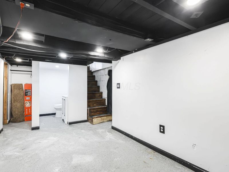 90 S Columbus Street, Sunbury, OH 43074 Photo 29