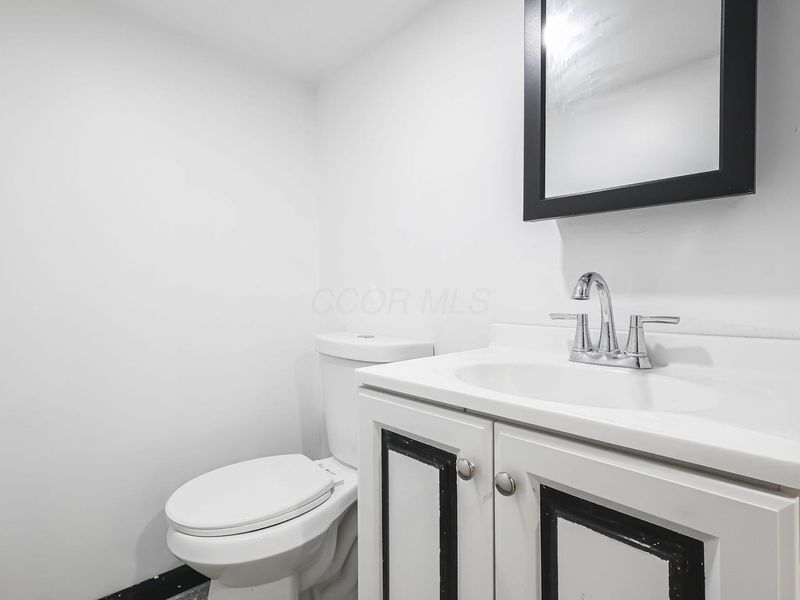 90 S Columbus Street, Sunbury, OH 43074 Photo 30