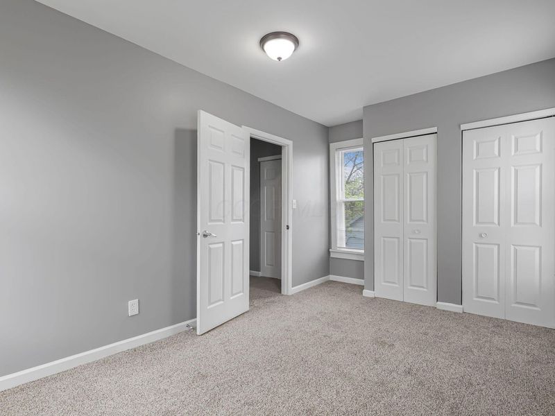 90 S Columbus Street, Sunbury, OH 43074 Photo 4