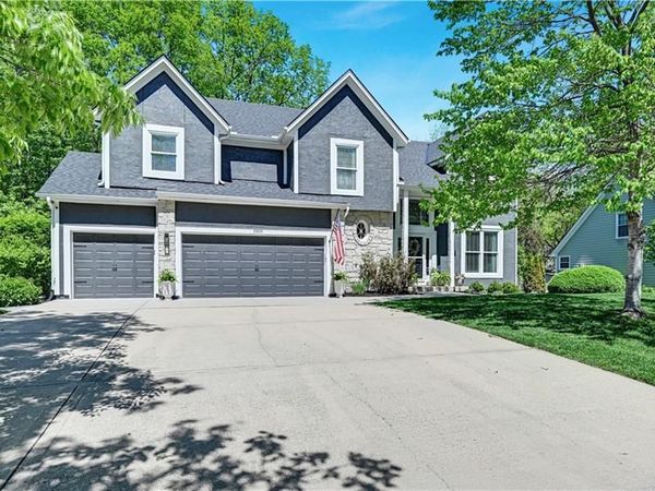 2900 W 131st Street, Leawood, KS 66209