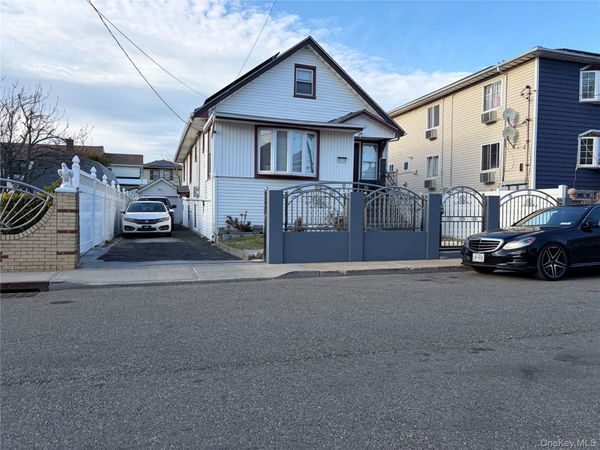 2518 Deerfield Road , Far Rockaway, NY 11691