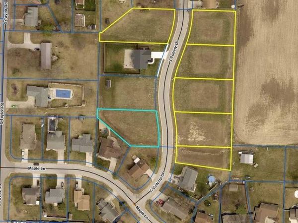 402 S Colony Drive, Garrett, IN 46738