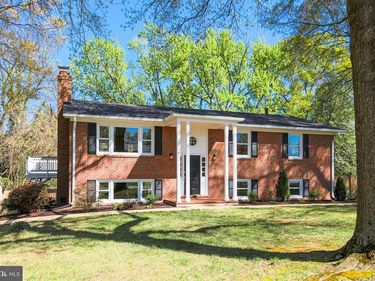 7200 POPKINS FARM ROAD, ALEXANDRIA, VA 22306