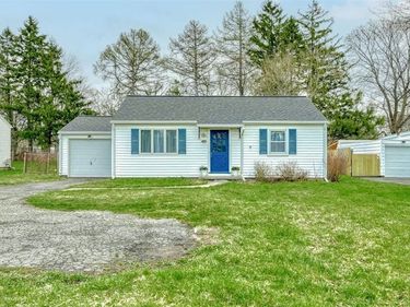 110 Howard Road , Rochester, NY 14606