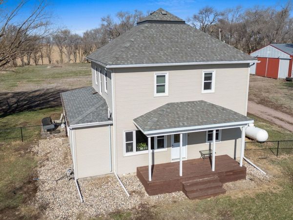 24963 461St Ave, Colton, SD 57018