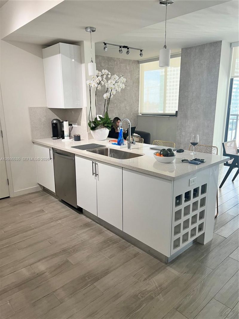 999 SW 1street, Unit 1515, Miami, FL 33130 Photo