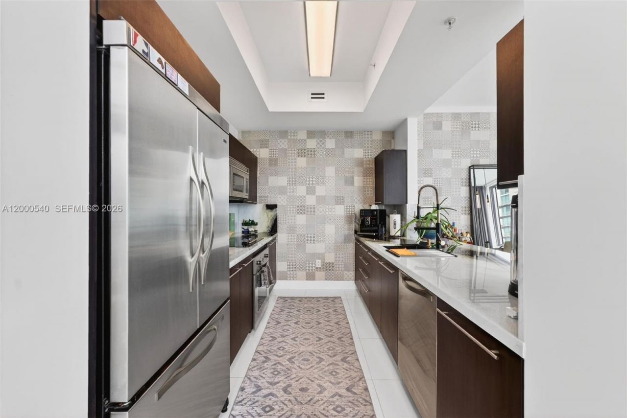 90 SW 3rd St, Unit PH-12, Miami, FL 33130 Photo