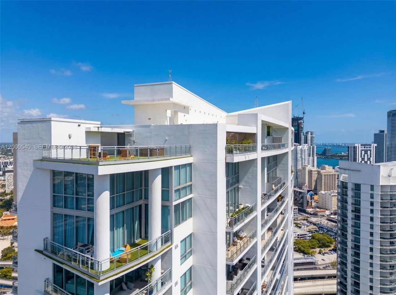 90 SW 3rd St, Unit PH-12, Miami, FL 33130 Photo