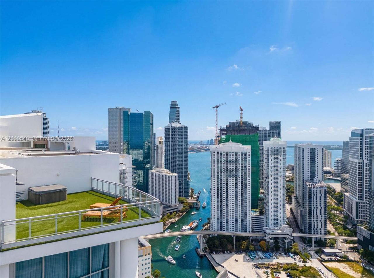 90 SW 3rd St, Unit PH-12, Miami, FL 33130 Photo