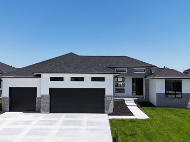 5425 N 212 Street , Elkhorn, NE 68022