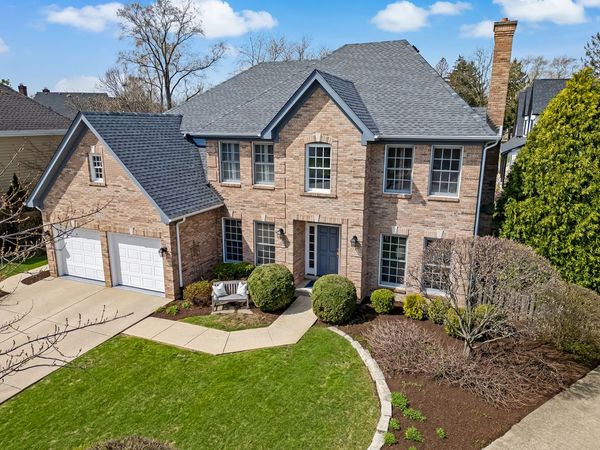 708 Fairfield Court , Westmont, IL 60559