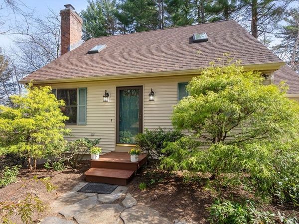 14 Emily Ln, Northampton, MA 01060