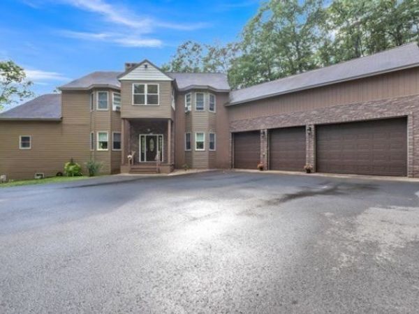 198 S. Royalston Rd., Athol, MA 01331