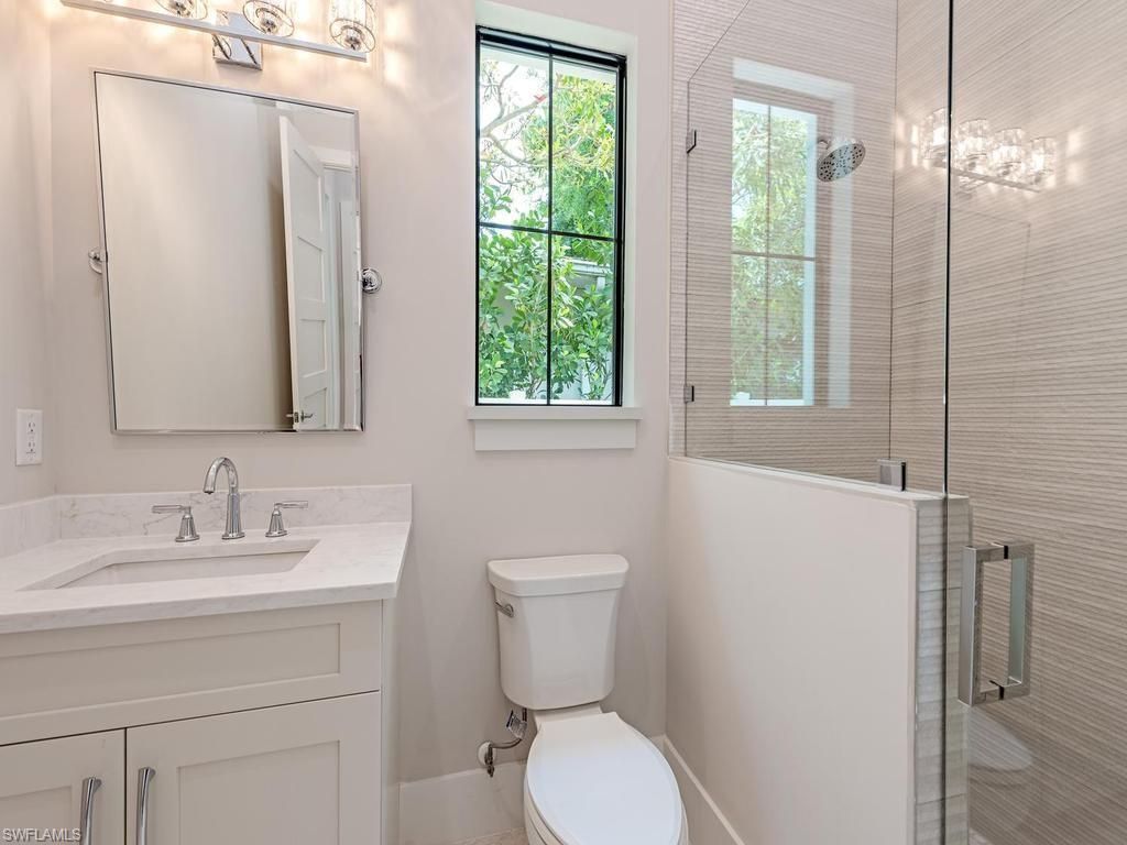 1102 9th Ave N, Naples, FL 34102 Photo