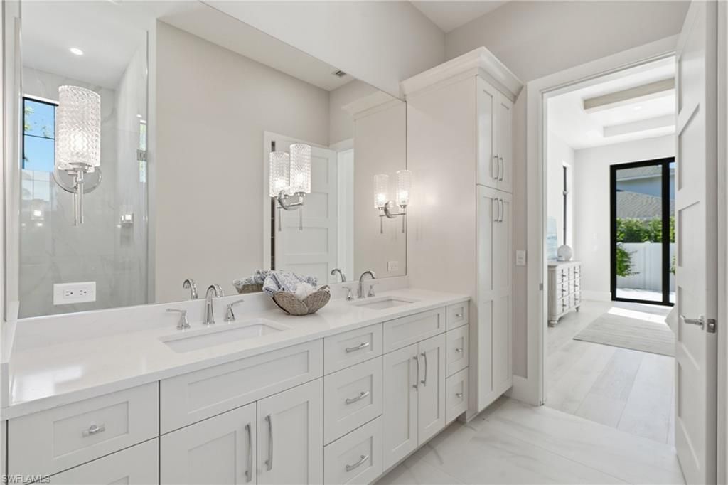 1102 9th Ave N, Naples, FL 34102 Photo