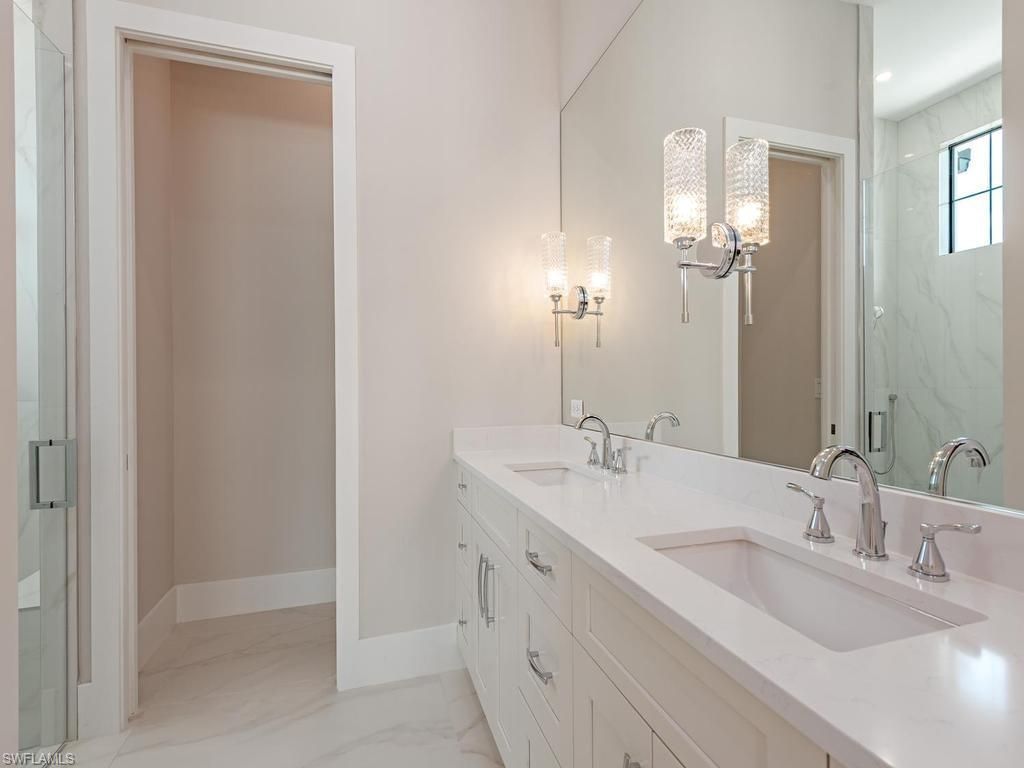 1102 9th Ave N, Naples, FL 34102 Photo