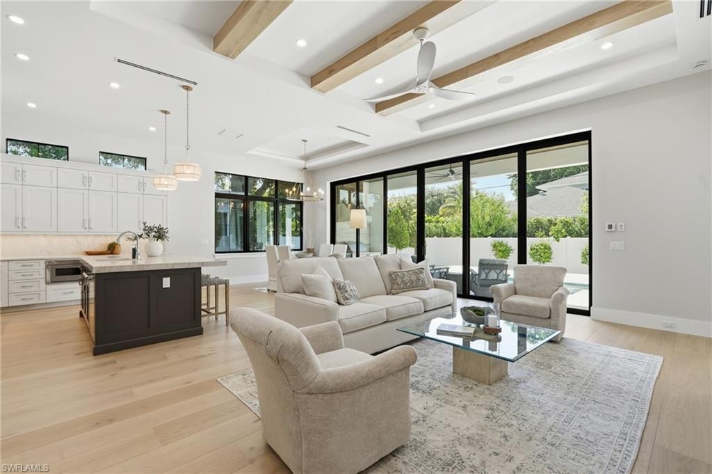 1102 9th Ave N, Naples, FL 34102 Photo