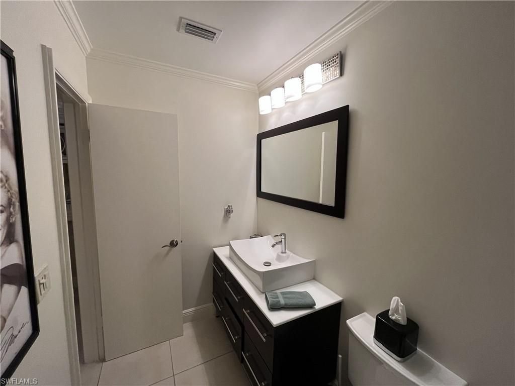 1666 Osprey Ave, Unit 203, Naples, FL 34102 Photo