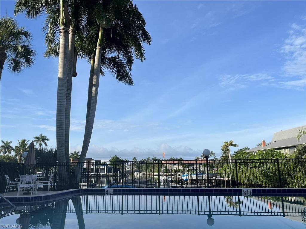 1666 Osprey Ave, Unit 203, Naples, FL 34102 Photo