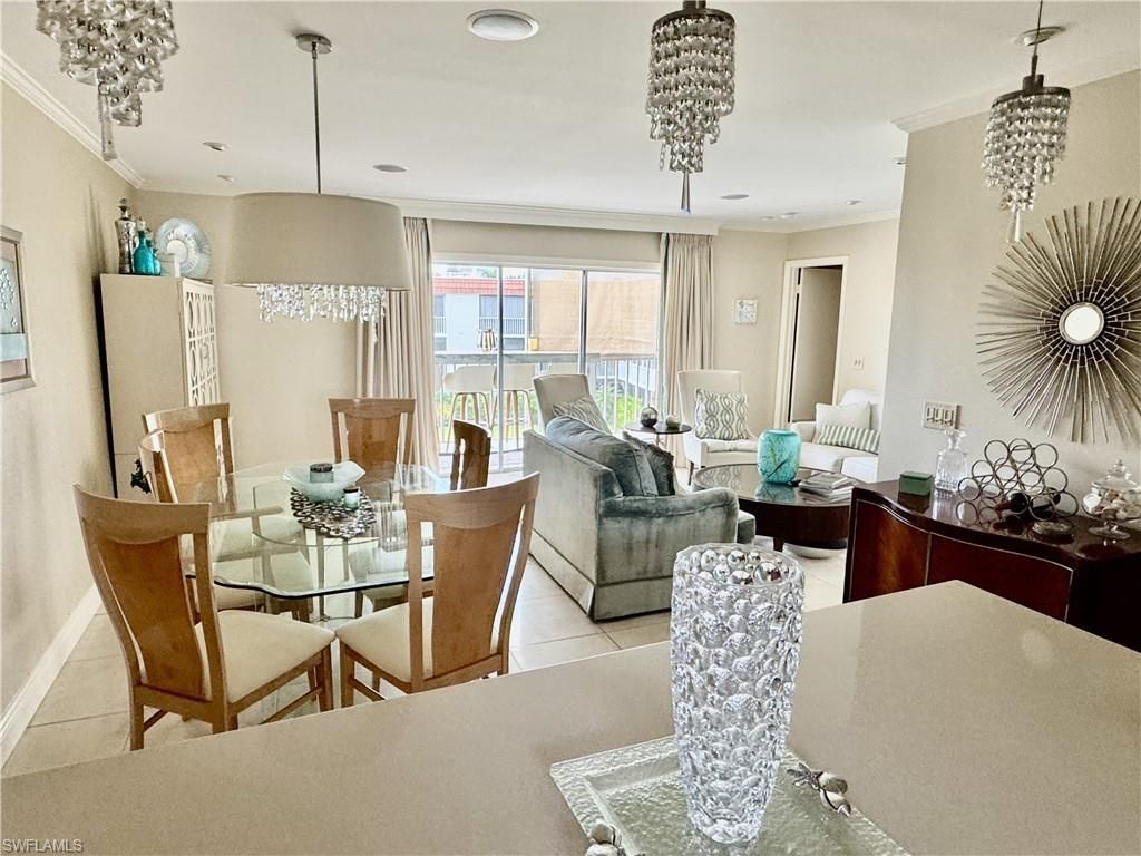 1666 Osprey Ave, Unit 203, Naples, FL 34102 Photo