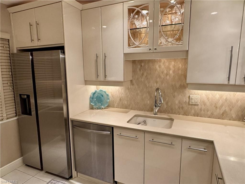 1666 Osprey Ave, Unit 203, Naples, FL 34102 Photo