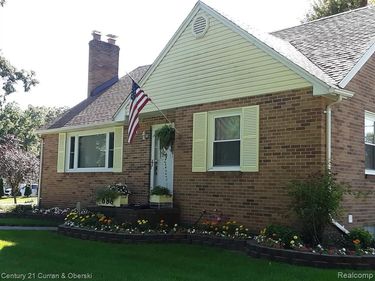 688 New Hampshire Avenue, Marysville, MI 48040
