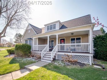 82 Granada Drive, White Lake Twp, MI 48386