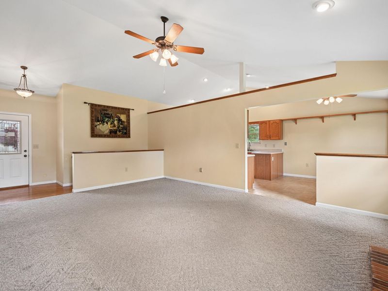 8471 Moonstone Court, Florence, KY 41042 Photo 9