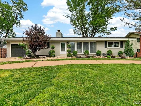 15 Graeler Drive, St Louis, MO 63146