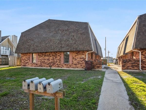 26 BRANDON HALL Drive, Unit A, Destrehan, LA 70047