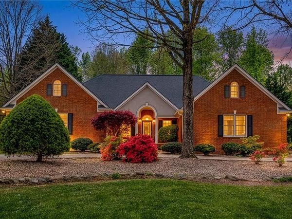 6628 Windvane Point, Clermont, GA 30527