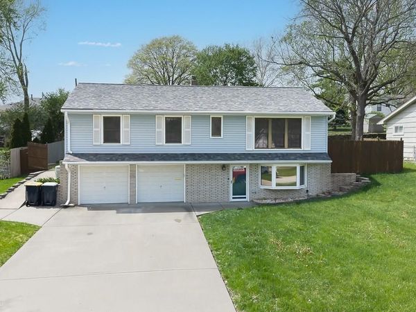 5208 N Wayne Avenue, Kansas City, MO 64118