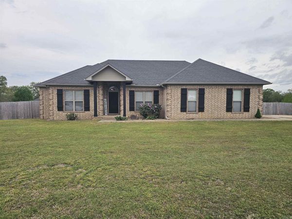 1 Corbin Cove , Greenbrier, AR 72058