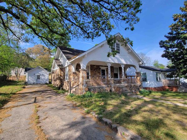 2209 W Long 17th Street, North Little Rock, AR 72114