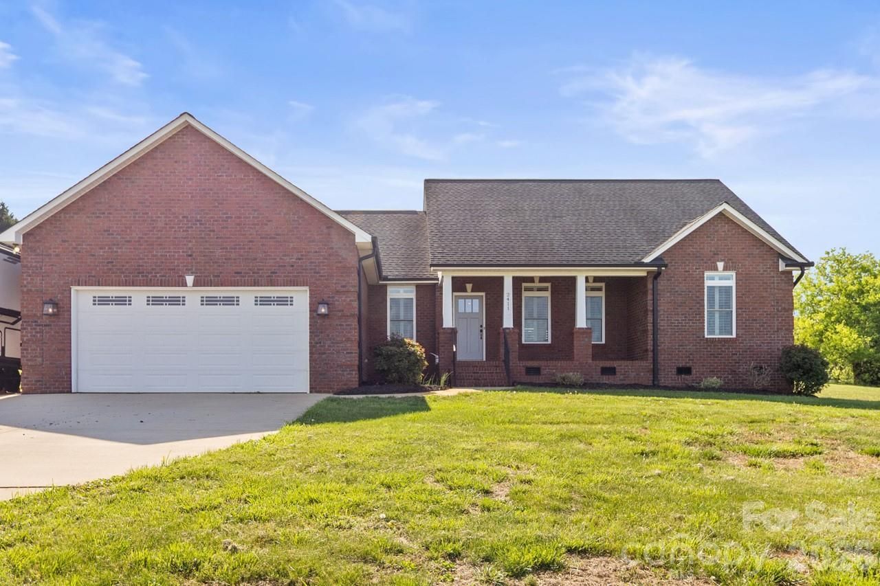 2411 Carriage Lane, Lincolnton, NC 28092 Main Photo