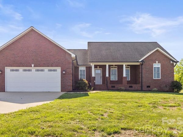 2411 Carriage Lane, Lincolnton, NC 28092