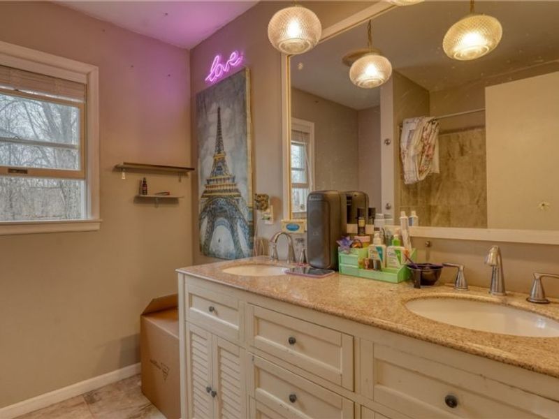 10525 Twin Oaks Drive, Cambridge, OH 43725 Photo 22