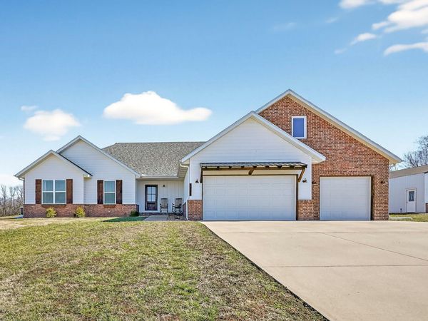 1936 W Big Meadows Lane, Nixa, MO 65714